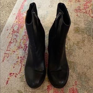 Gorgeous Black boots